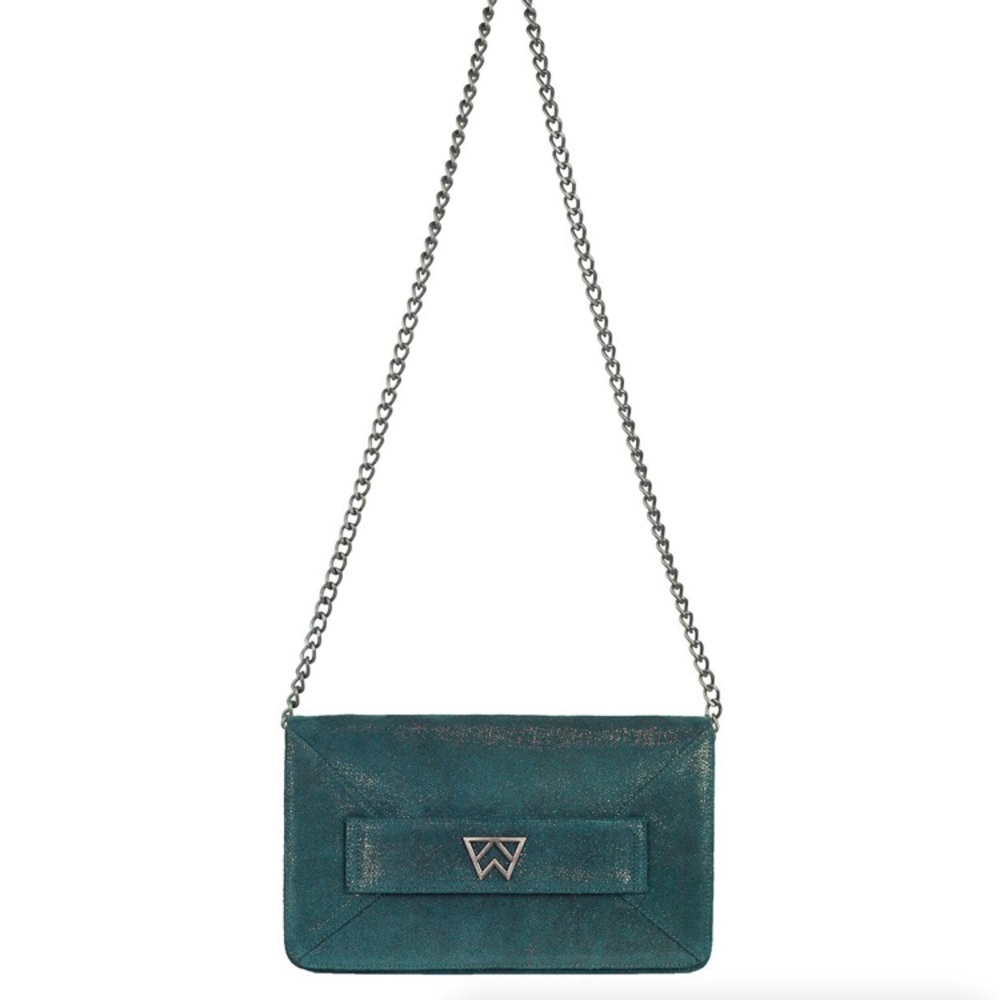 Kelly Wynne Forever Classy Clutch